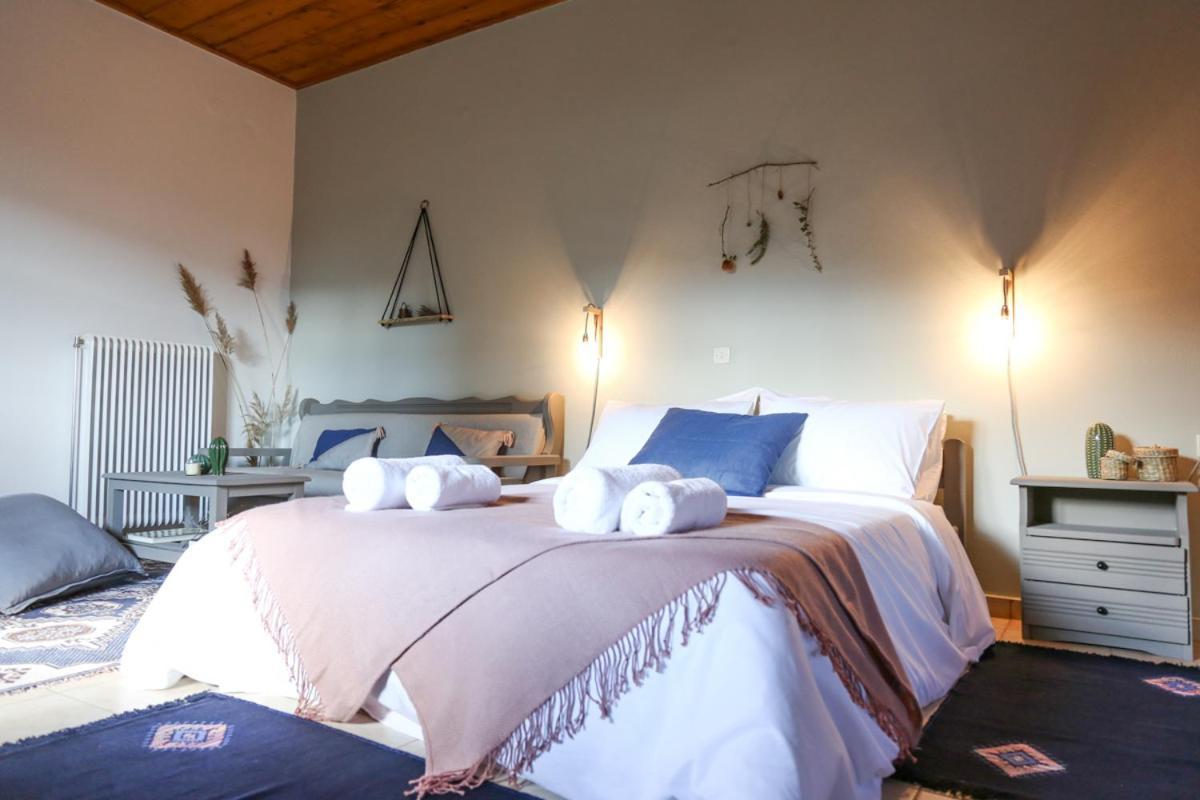 Orias Guesthouse & Farm Kalavryta Ngoại thất bức ảnh