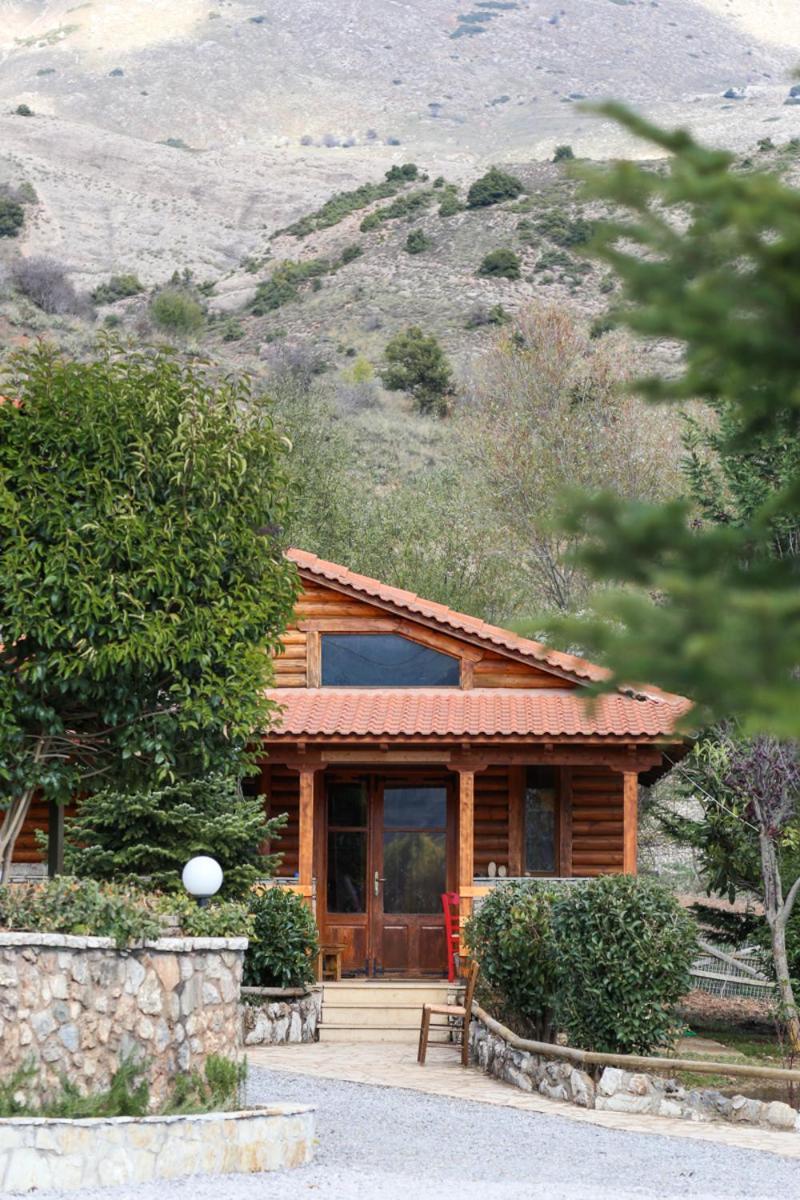 Orias Guesthouse & Farm Kalavryta Ngoại thất bức ảnh