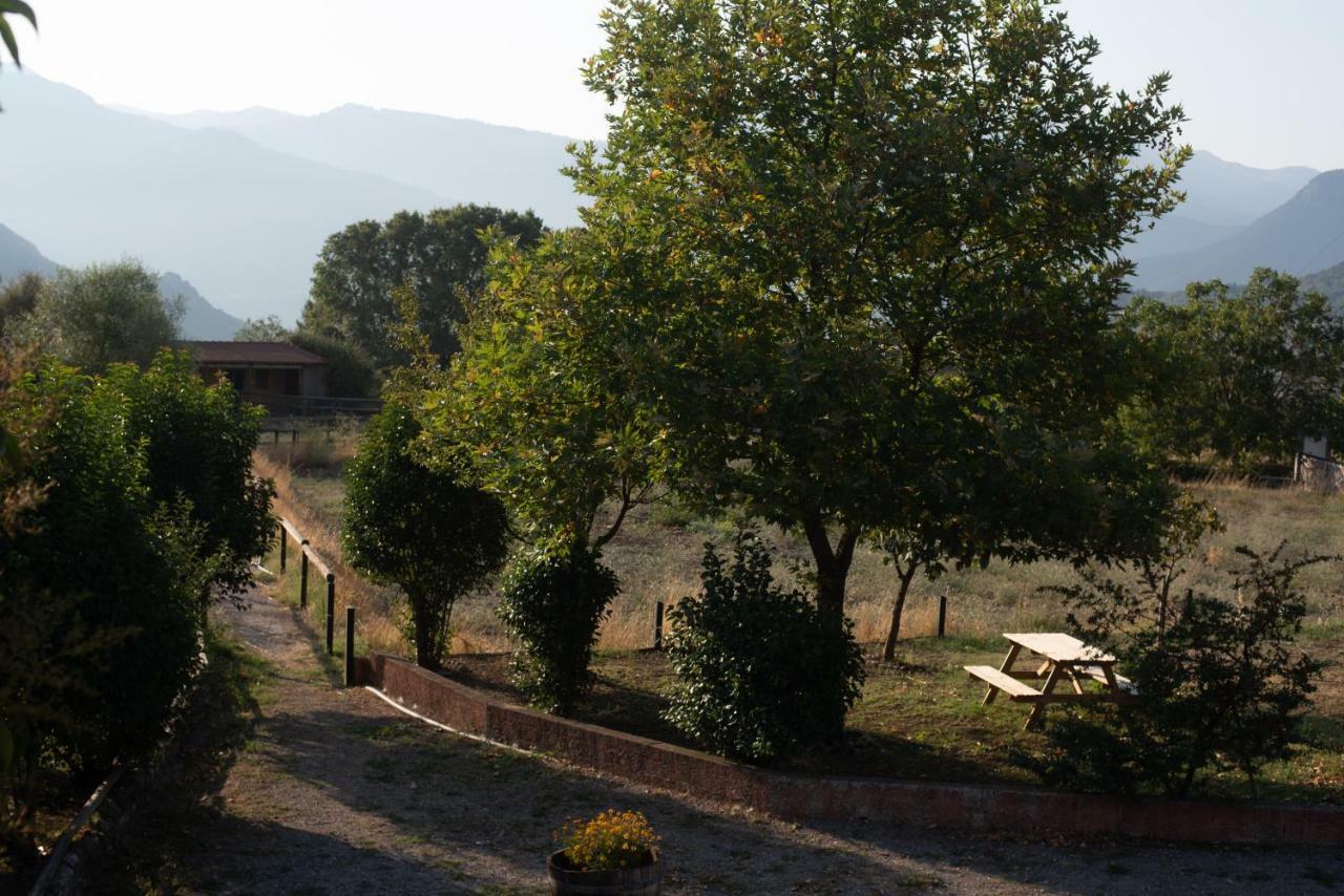 Orias Guesthouse & Farm Kalavryta Ngoại thất bức ảnh